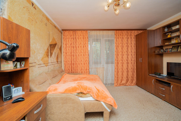Продам трехкомнатную (3-комн.) квартиру, Владимира Невского ул, 39кД, Воронеж г