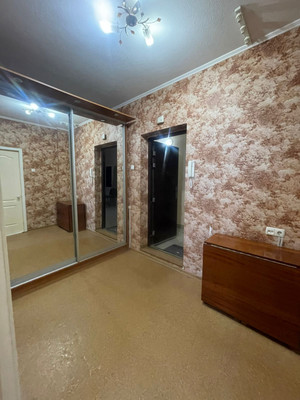 Продам однокомнатную (1-комн.) квартиру, Жмайлова ул, 4/5, Ростов-на-Дону г