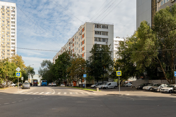 Продам трехкомнатную (3-комн.) квартиру, Шереметьевская ул, 37, Москва г