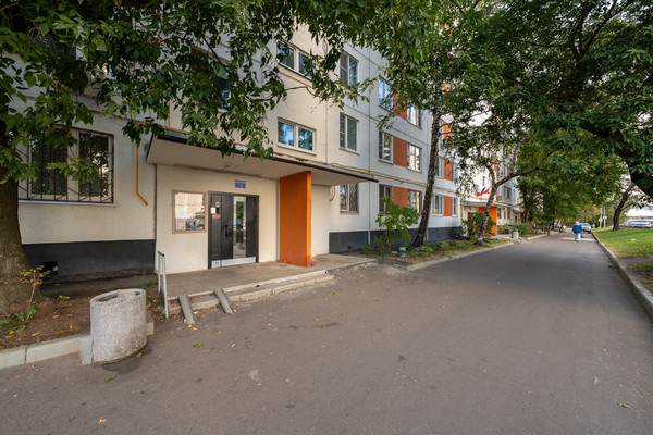 Продам трехкомнатную (3-комн.) квартиру, Шереметьевская ул, 37, Москва г