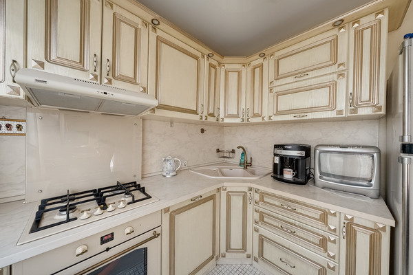 Продам трехкомнатную (3-комн.) квартиру, Шереметьевская ул, 37, Москва г
