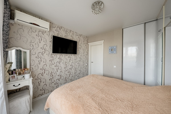 Продам трехкомнатную (3-комн.) квартиру, Шереметьевская ул, 37, Москва г