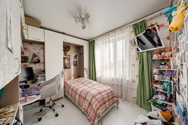 Продам трехкомнатную (3-комн.) квартиру, Шереметьевская ул, 37, Москва г