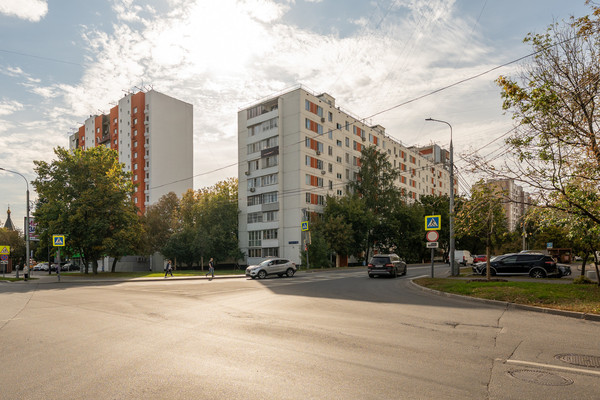 Продам трехкомнатную (3-комн.) квартиру, Шереметьевская ул, 37, Москва г