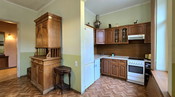 Продам трехкомнатную (3-комн.) квартиру, Фурштатская ул, 42А, Санкт-Петербург г