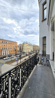 Продам трехкомнатную (3-комн.) квартиру, Фурштатская ул, 42А, Санкт-Петербург г