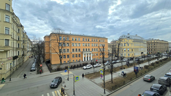 Продам трехкомнатную (3-комн.) квартиру, Фурштатская ул, 42А, Санкт-Петербург г