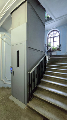 Продам трехкомнатную (3-комн.) квартиру, Фурштатская ул, 42А, Санкт-Петербург г