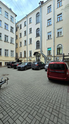 Продам трехкомнатную (3-комн.) квартиру, Фурштатская ул, 42А, Санкт-Петербург г