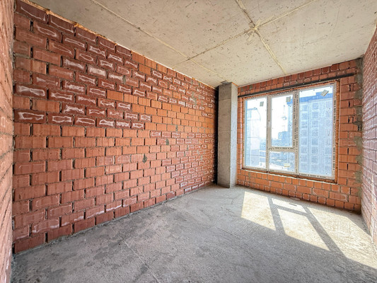 Продам трехкомнатную (3-комн.) квартиру, Тлостанова ул, 32, Нальчик г