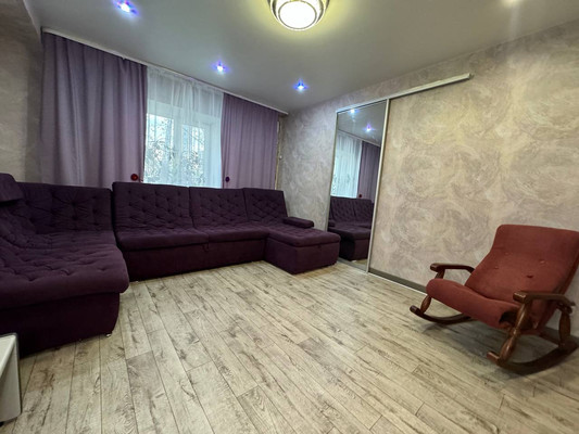 Продам многокомнатную квартиру, Мира пр-кт, 13, Комсомольск-на-Амуре г