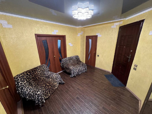 Продам многокомнатную квартиру, Мира пр-кт, 13, Комсомольск-на-Амуре г