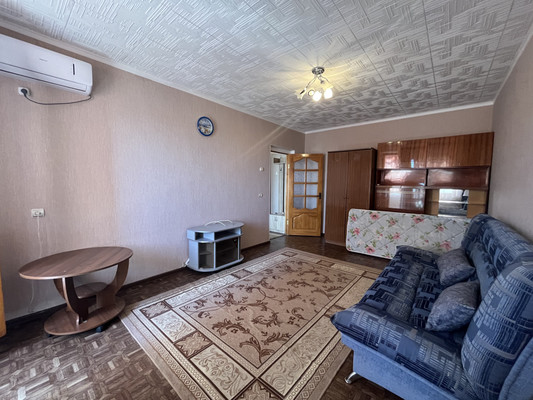 Продам однокомнатную (1-комн.) квартиру, Таманской Армии ул, 110ф, Белореченск г