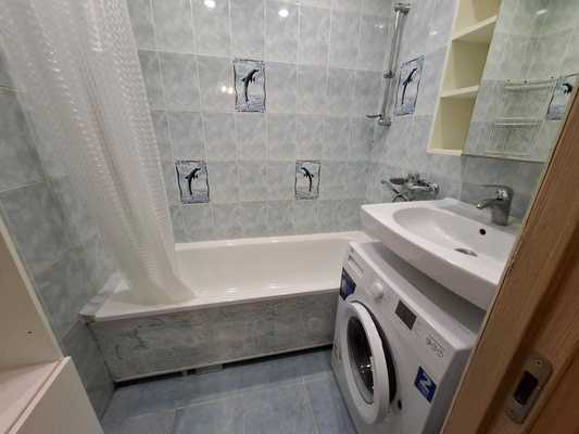 Продам двухкомнатную (2-комн.) квартиру, Фатыха Амирхана ул, 79, Казань г