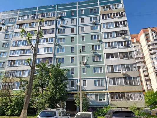 Продам двухкомнатную (2-комн.) квартиру, Фатыха Амирхана ул, 79, Казань г