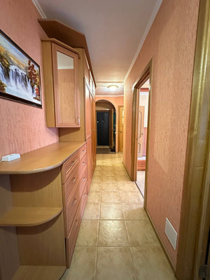 Продам трехкомнатную (3-комн.) квартиру, Коммунистическая ул, 37, Калининград г