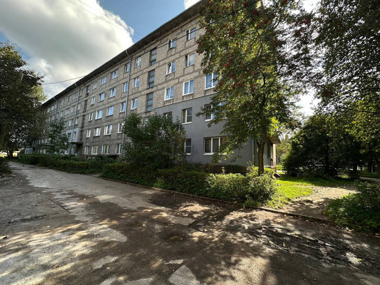 Продам трехкомнатную (3-комн.) квартиру, Коммунистическая ул, 37, Калининград г