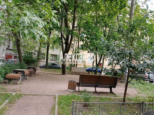 Продам трехкомнатную (3-комн.) квартиру, Опочинина ул, 15/18, Санкт-Петербург г