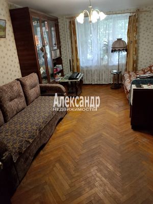 Продам трехкомнатную (3-комн.) квартиру, Опочинина ул, 15/18, Санкт-Петербург г