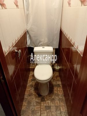 Продам трехкомнатную (3-комн.) квартиру, Опочинина ул, 15/18, Санкт-Петербург г