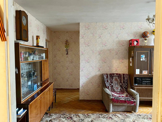 Продам трехкомнатную (3-комн.) квартиру, Артиллерийская ул, 4А, Пушкин г