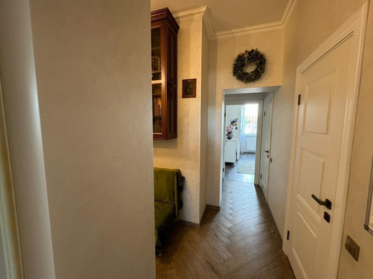 Продам трехкомнатную (3-комн.) квартиру, Севастопольская ул, 43жкж, Симферополь г