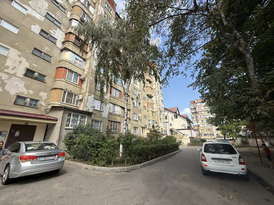 Продам двухкомнатную (2-комн.) квартиру, Шогенова ул, 16, Нальчик г