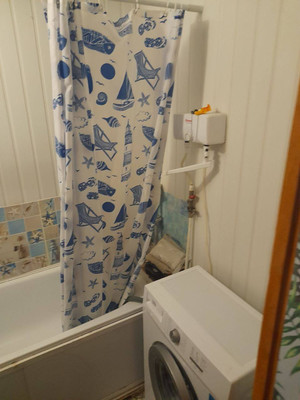 Продам двухкомнатную (2-комн.) квартиру, Победы пр-кт, 76, Симферополь г