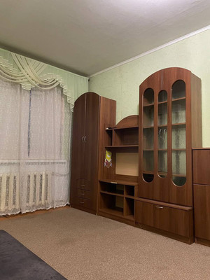 Продам двухкомнатную (2-комн.) квартиру, Победы пр-кт, 76, Симферополь г