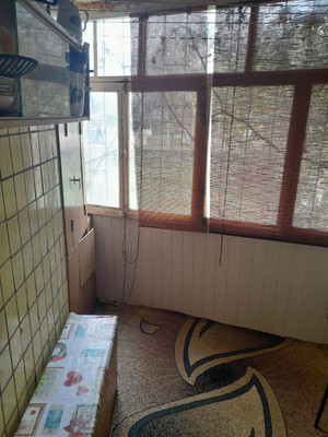 Продам двухкомнатную (2-комн.) квартиру, Победы пр-кт, 76, Симферополь г