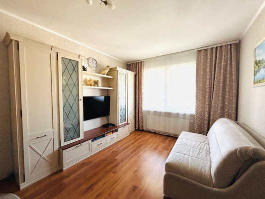 Продам однокомнатную (1-комн.) квартиру, Корнея Чуковского ул, 7к4, Санкт-Петербург г