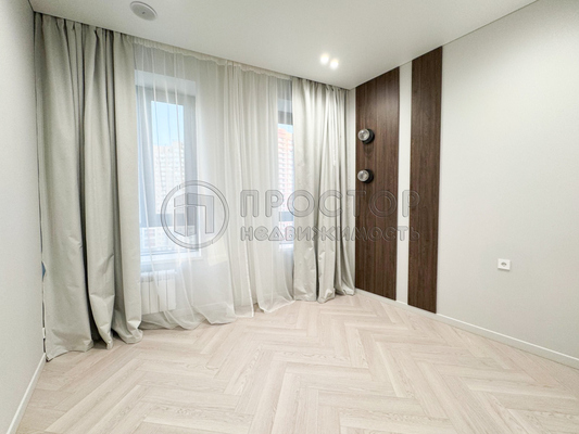 Продам трехкомнатную (3-комн.) квартиру, Лобачевского ул, 120к1, Москва г