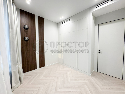 Продам трехкомнатную (3-комн.) квартиру, Лобачевского ул, 120к1, Москва г