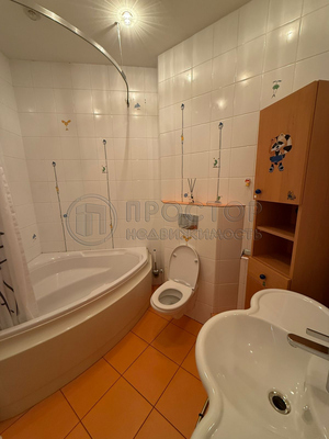 Продам трехкомнатную (3-комн.) квартиру, Астрадамский проезд, 4Ак2, Москва г