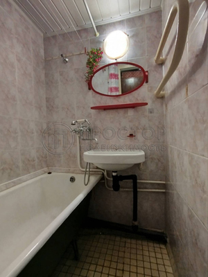 Продам двухкомнатную (2-комн.) квартиру, Ореховый б-р, 55/16, Москва г