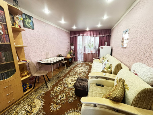 Продам двухкомнатную (2-комн.) квартиру, Маяковского ул, 3, Сыктывкар г