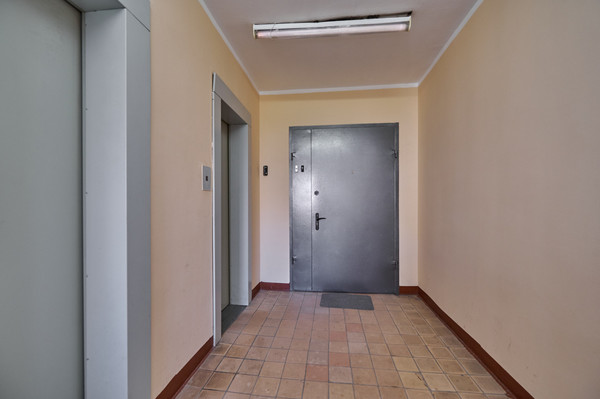 Продам трехкомнатную (3-комн.) квартиру, Профсоюзная ул, 43к2, Москва г