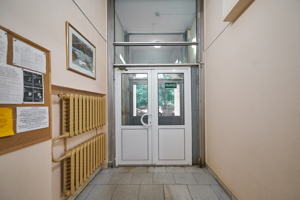 Продам трехкомнатную (3-комн.) квартиру, Профсоюзная ул, 43к2, Москва г
