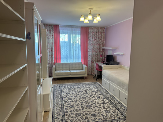 Продам трехкомнатную (3-комн.) квартиру, Римского-Корсакова ул, 11к7, Москва г