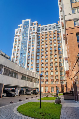 Продам трехкомнатную (3-комн.) квартиру, Бородина ул, 2, Пенза г
