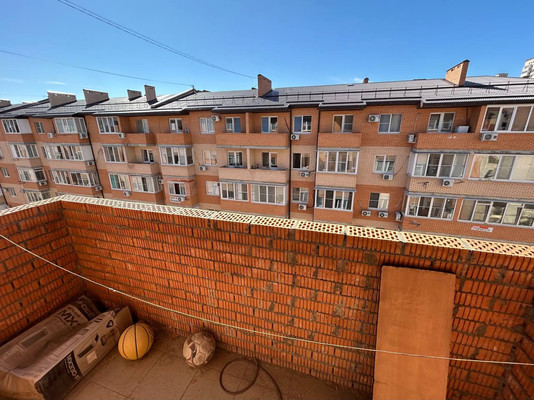 Продам двухкомнатную (2-комн.) квартиру, им. Сергея Есенина ул, 151, Краснодар г