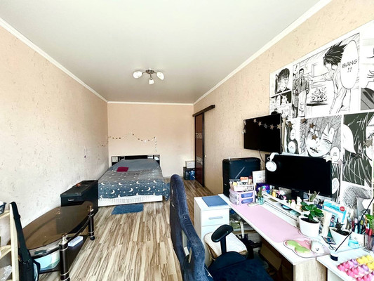 Продам двухкомнатную (2-комн.) квартиру, им. Сергея Есенина ул, 151, Краснодар г