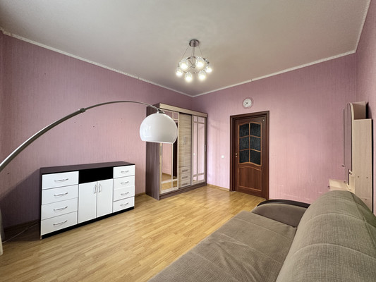 Продам двухкомнатную (2-комн.) квартиру, Ленская ул, 19к1, Санкт-Петербург г