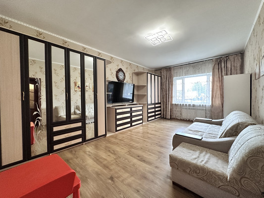 Продам двухкомнатную (2-комн.) квартиру, Ленская ул, 19к1, Санкт-Петербург г