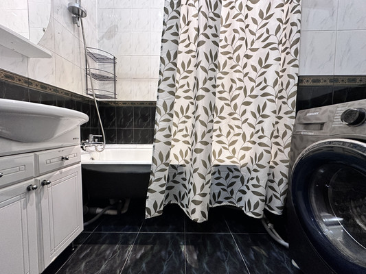 Продам двухкомнатную (2-комн.) квартиру, Ленская ул, 19к1, Санкт-Петербург г