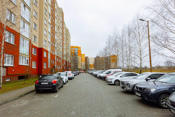 Продам двухкомнатную (2-комн.) квартиру, Тихорецкая ул, 20, Калининград г