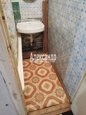 Продам однокомнатную (1-комн.) квартиру, Юбилейная ул, 5, Кирпичное п