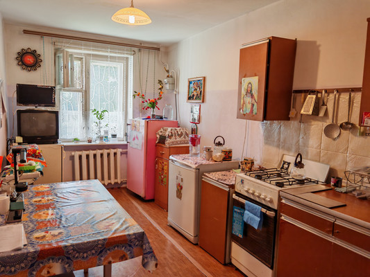 Продам двухкомнатную (2-комн.) квартиру, Советская ул, 137, Куровское г