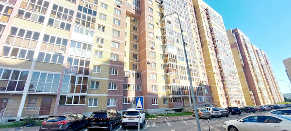 Продам двухкомнатную (2-комн.) квартиру, Новоселья ул, 4, Казань г