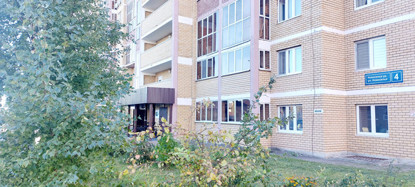 Продам двухкомнатную (2-комн.) квартиру, Новоселья ул, 4, Казань г
